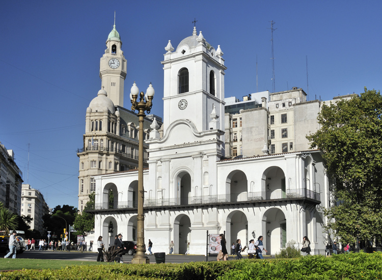 Il Cabildo, l'antico municipio (oggi museo) in plaza de Mayo
